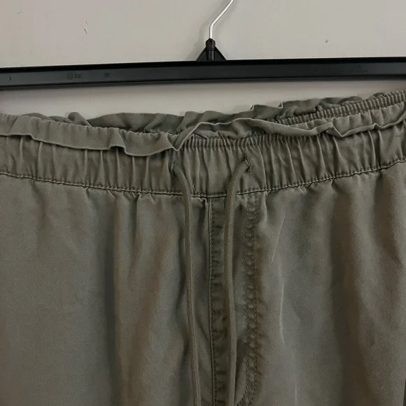 Womens pants, wide legs, material so soft Loft size 16 - Picture 4 of 5